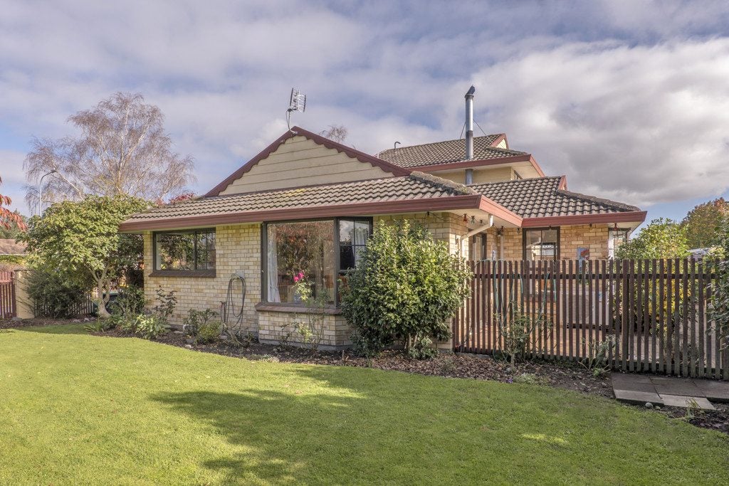 3 Mulberry Place, Redwood, Christchurch - Carousel 1