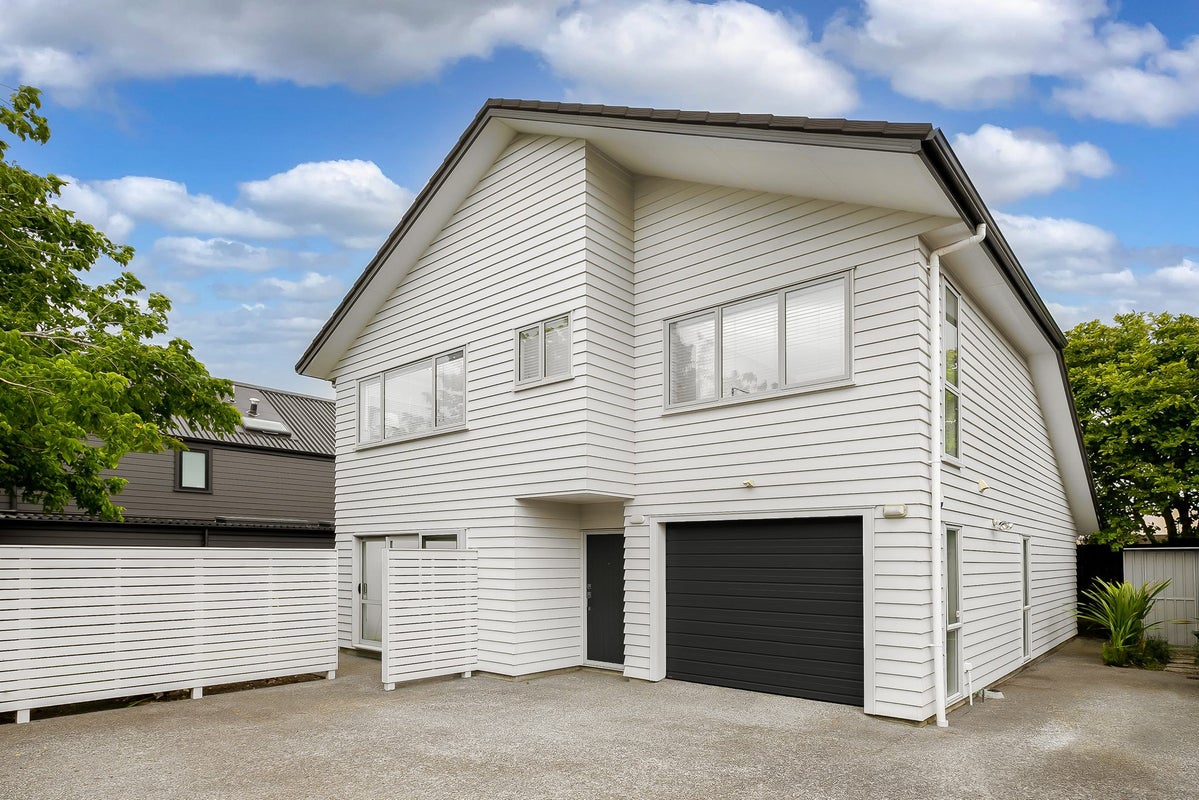 199A Point Chevalier Road, Point Chevalier, Auckland - Carousel 1
