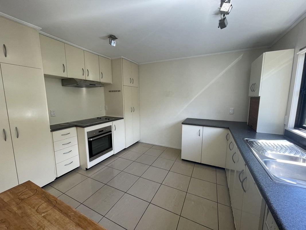 74 Stanaway Street, Hillcrest, Auckland - Carousel 2
