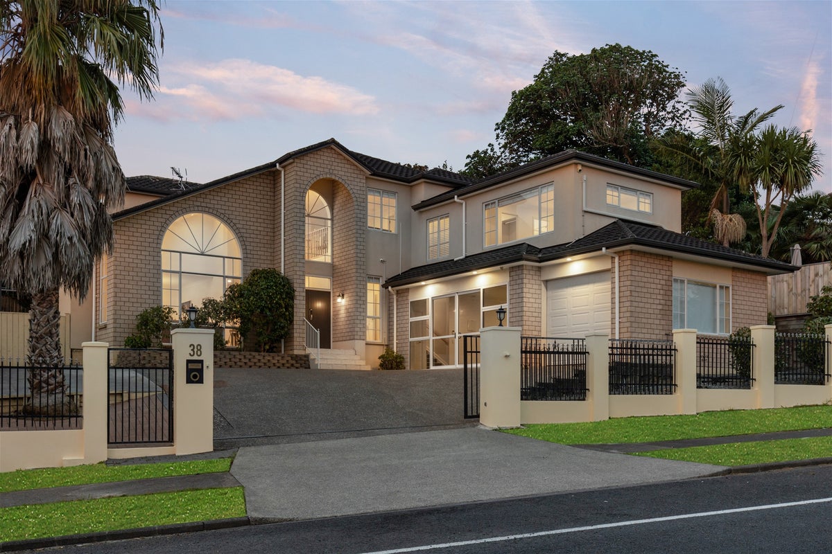38 Jane Eyre Drive, Somerville, Auckland - Carousel 35