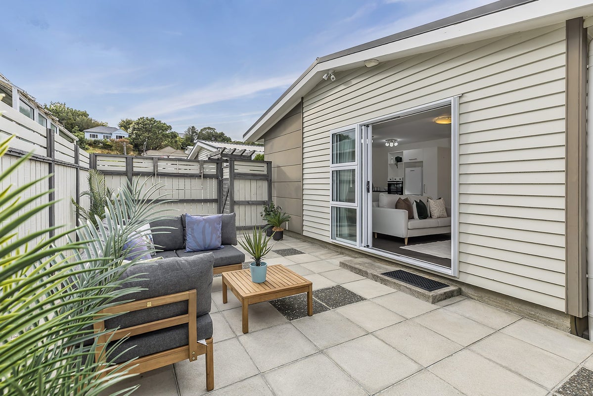 19B Hinau Street, Tawa, Wellington - Carousel 2