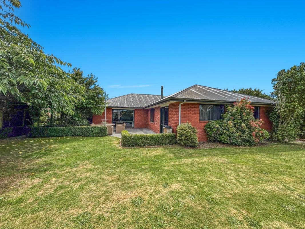15 Devon Crescent, Darfield, Darfield - Carousel 11