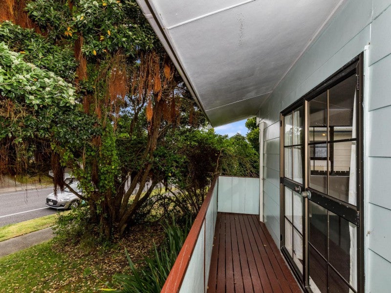 94 Omapere Street, Whitby, Porirua - Carousel 18