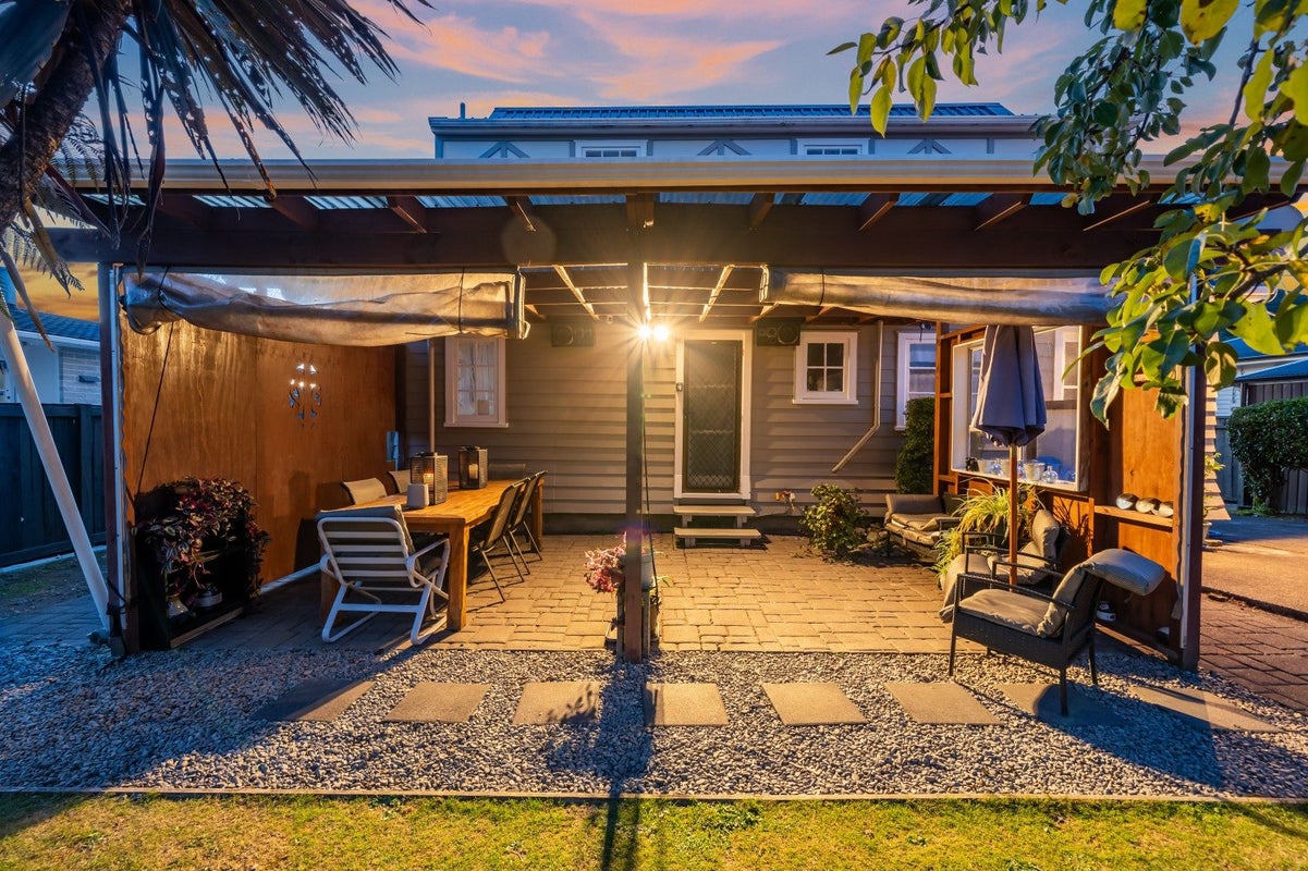 18 Akron Grove, Totara Park, Upper Hutt - Carousel 18