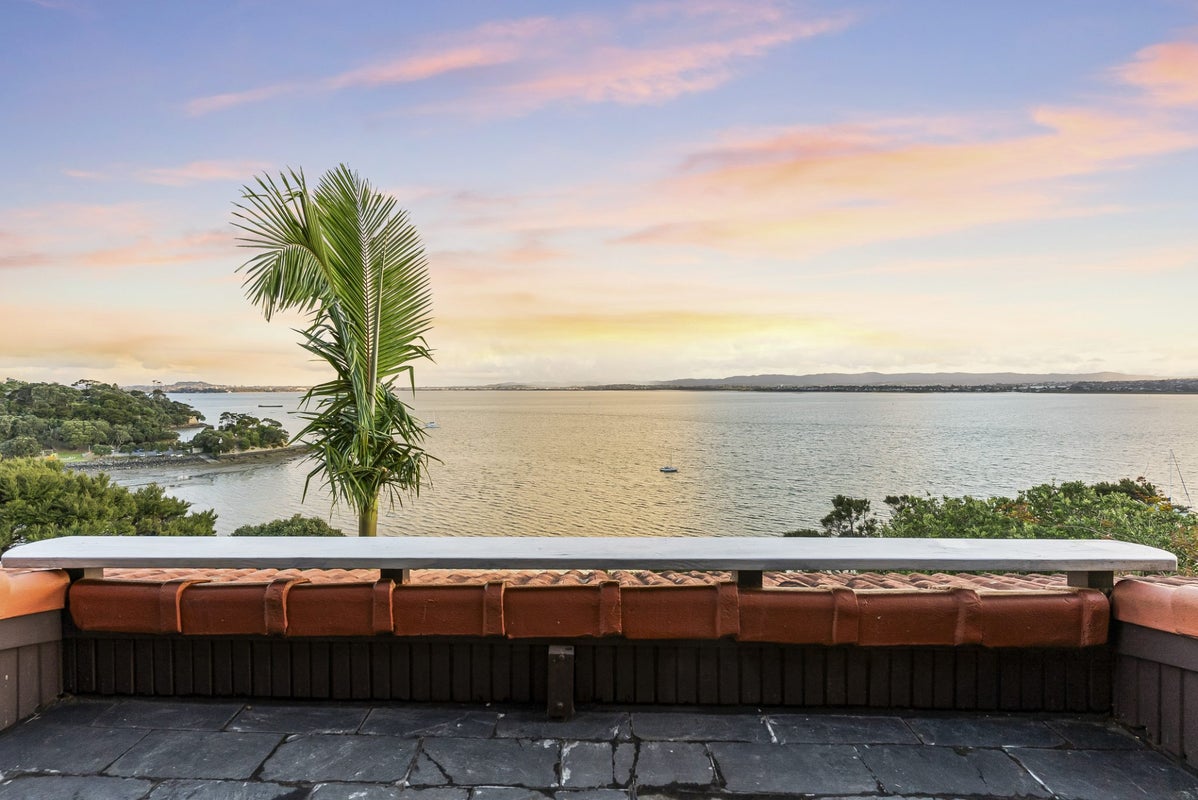 16 Brigantine Drive, Beach Haven, Auckland - Carousel 1