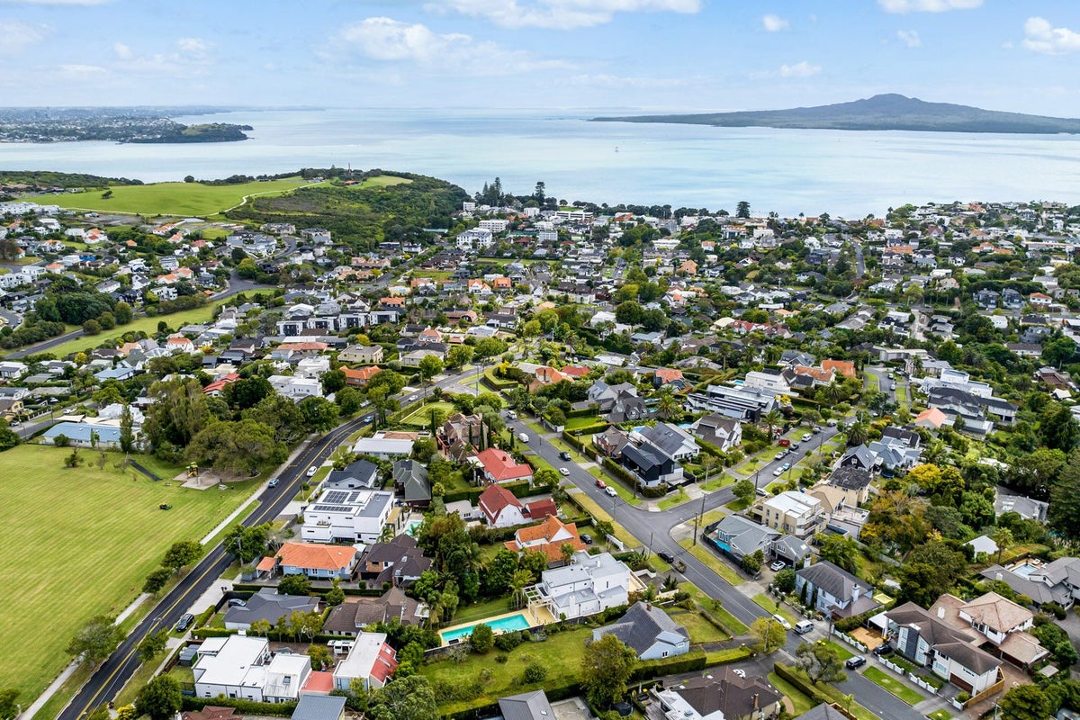 7 Dudley Road, Mission Bay, Auckland - Carousel 6