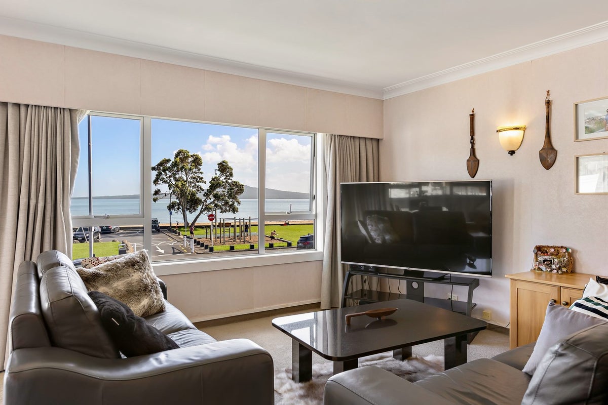 3/103 Tamaki Drive, Mission Bay, Auckland - Carousel 1