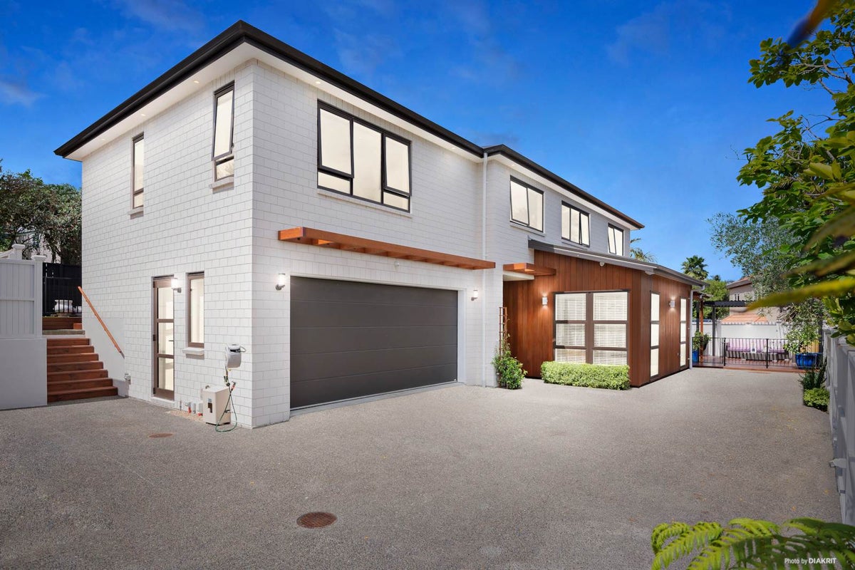 76A Ridge Road, Howick, Auckland - Carousel 2