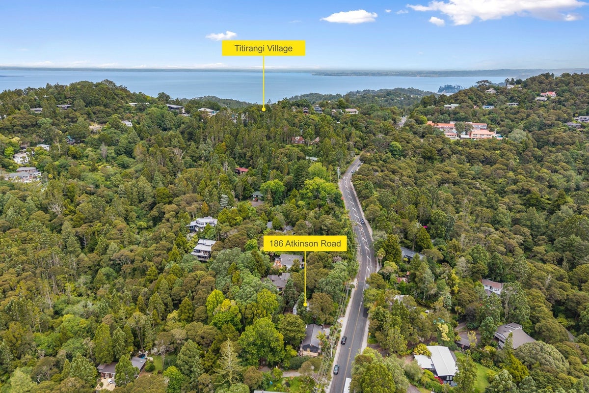 186 Atkinson Road, Titirangi, Auckland - Carousel 27