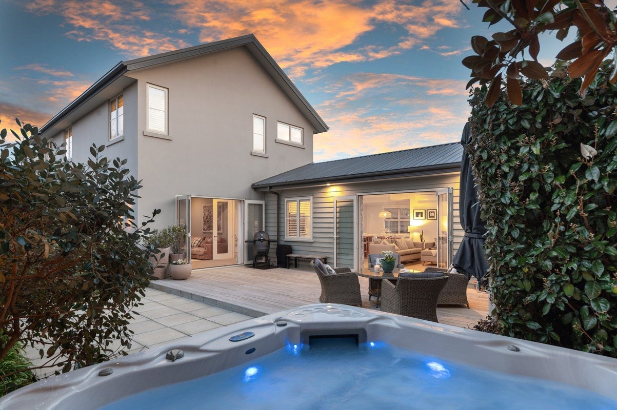 2 Glen Bridge Lane, Harewood, Christchurch - Carousel 1