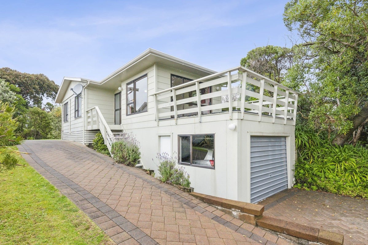 66 Renown Road, Raumati South, Paraparaumu - Carousel 1