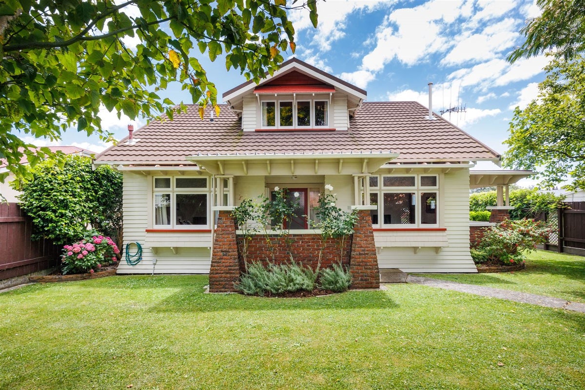 247 College Street, West End, Palmerston North - Carousel 2