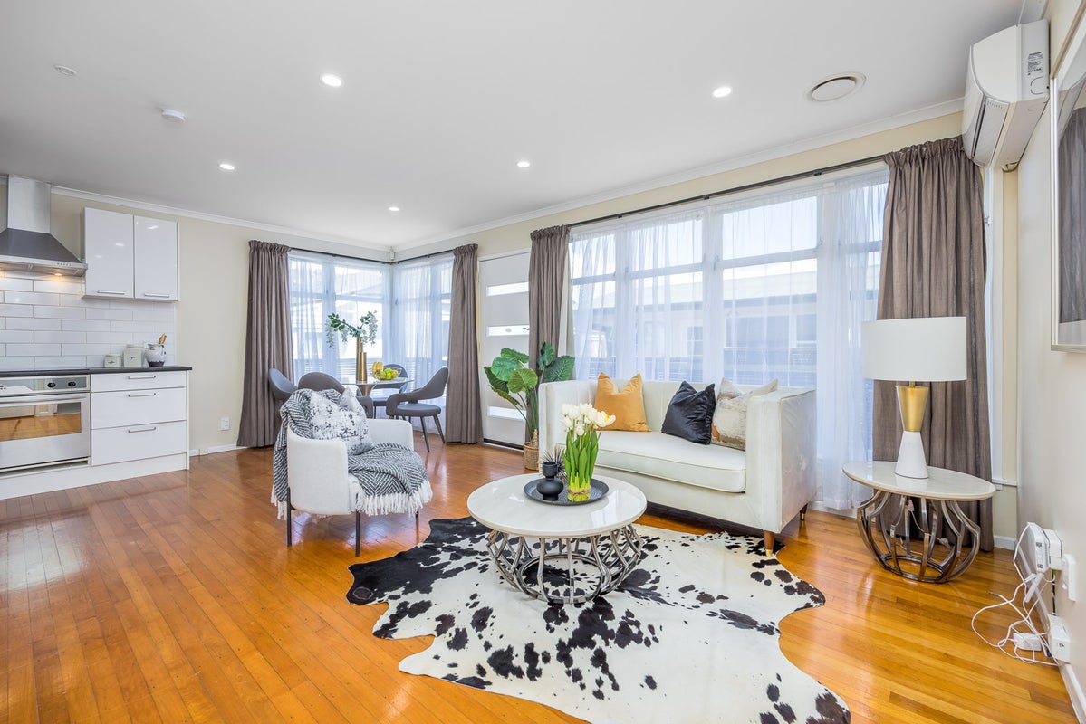 10/38 Tawa Road, Onehunga, Auckland - Carousel 1