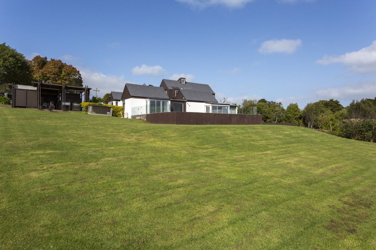 372 Redoubt Road, Totara Park, Auckland - Carousel 2