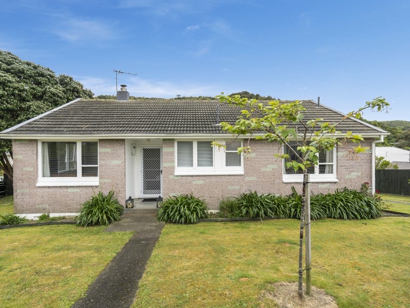 2 Mahinawa Street, Takapuwahia, Porirua - Carousel 2
