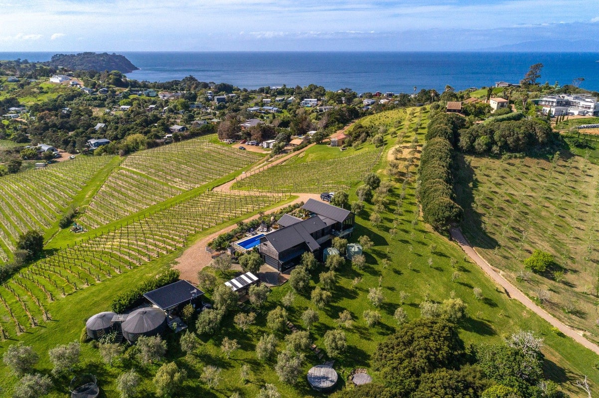 7 Brown Road, Onetangi, Waiheke Island - Carousel 1