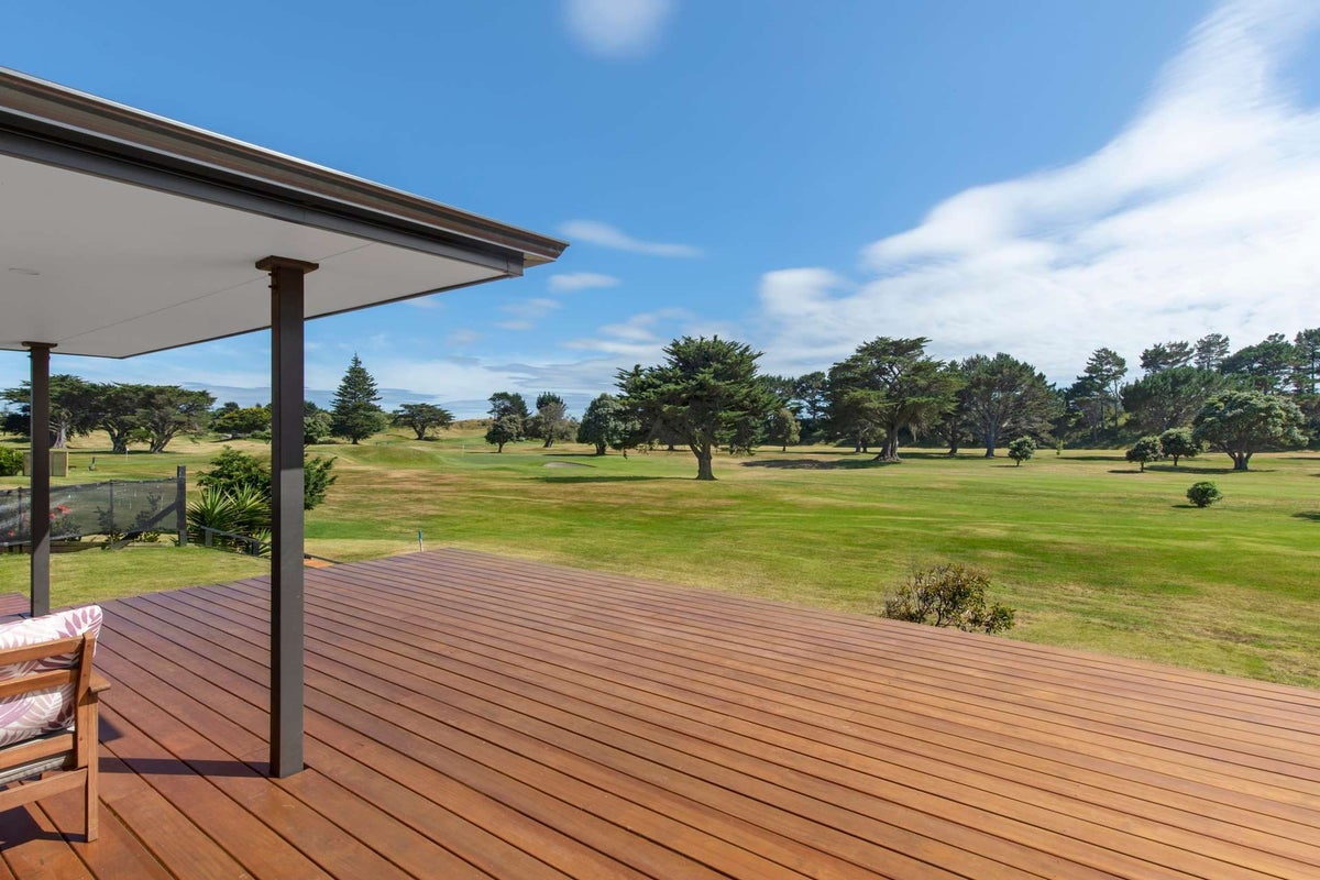 31 Golf Vue Place, Castlecliff, Whanganui - Carousel 2
