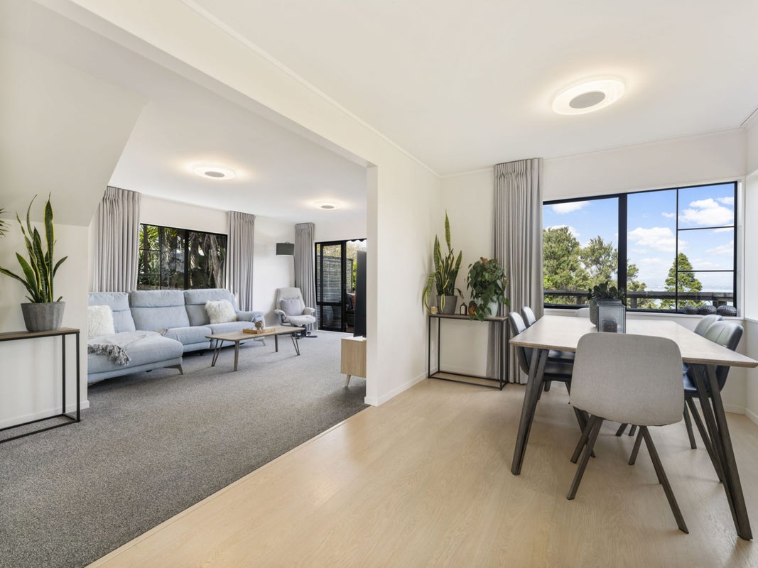 2/60 Rangatira Road, Beach Haven, Auckland - Carousel 1