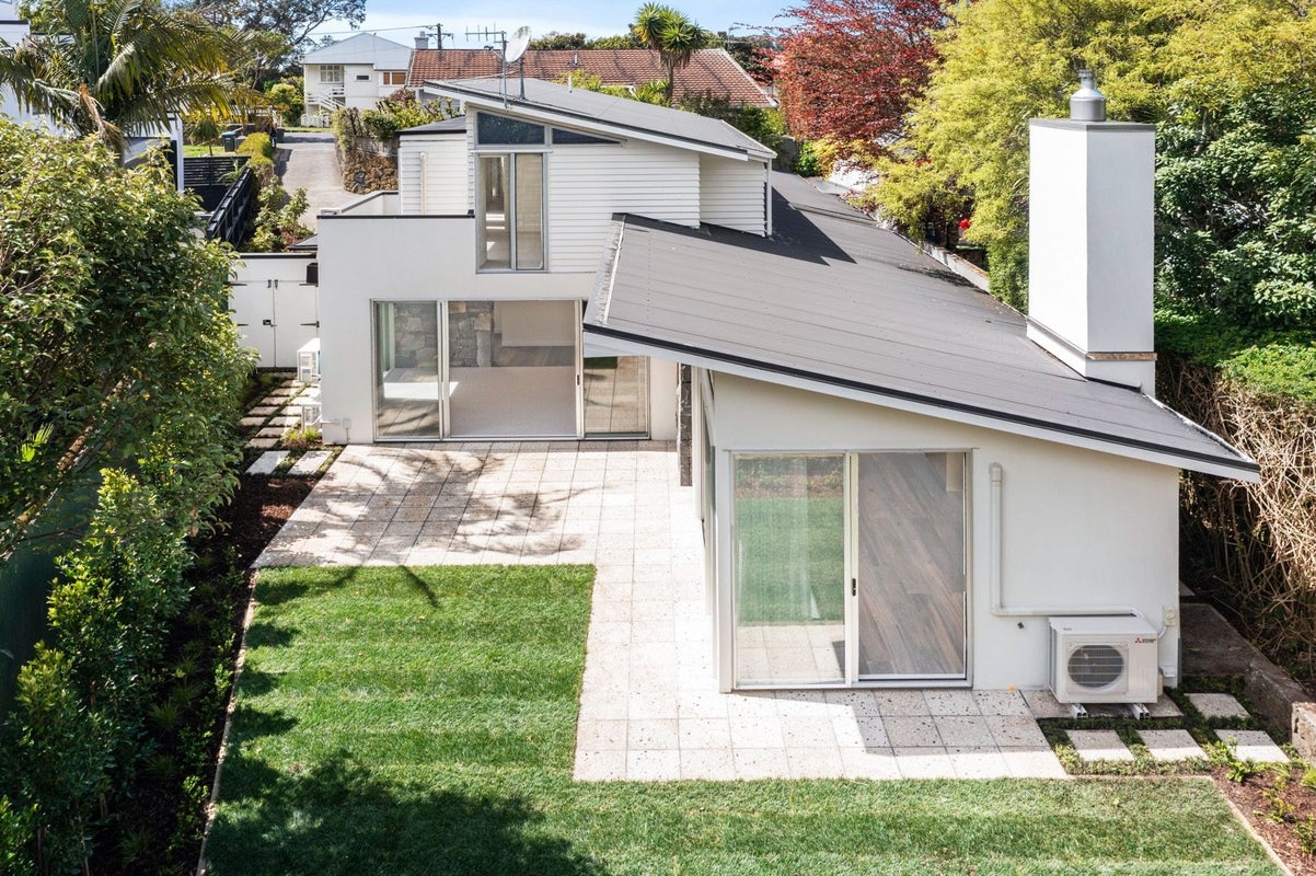 9A Eglinton Avenue, Mount Eden, Auckland - Carousel 2