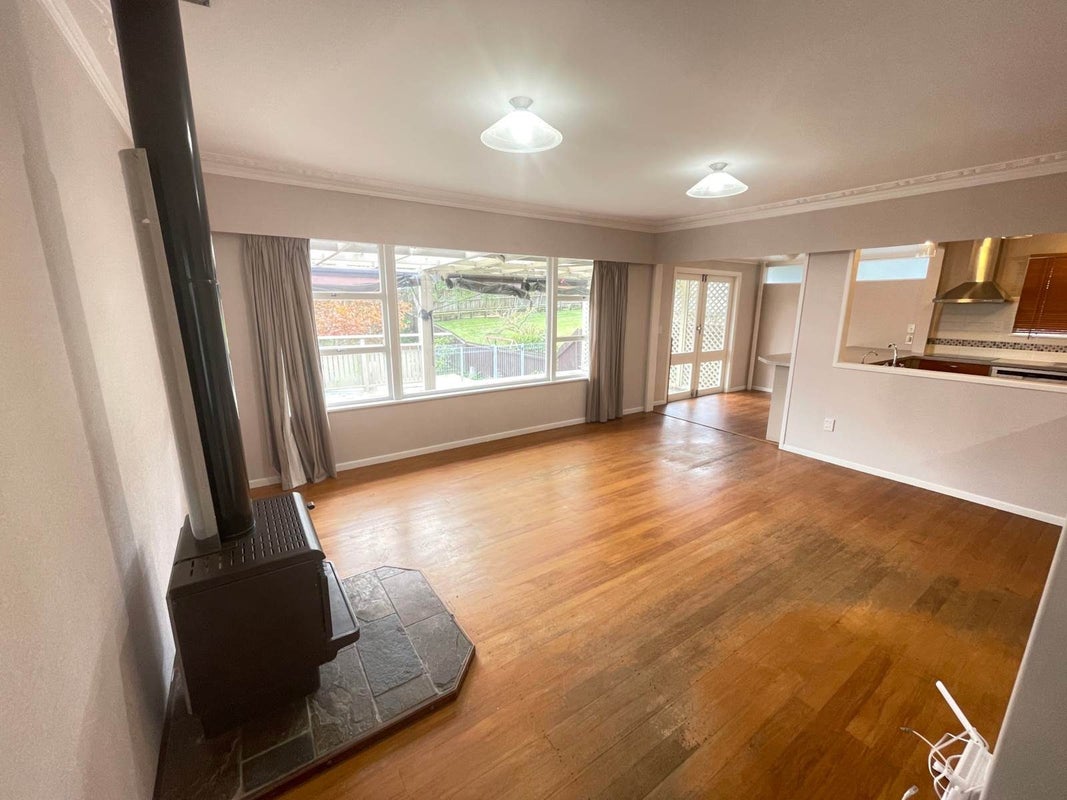 17 Rodney Street, Howick, Auckland - Carousel 2