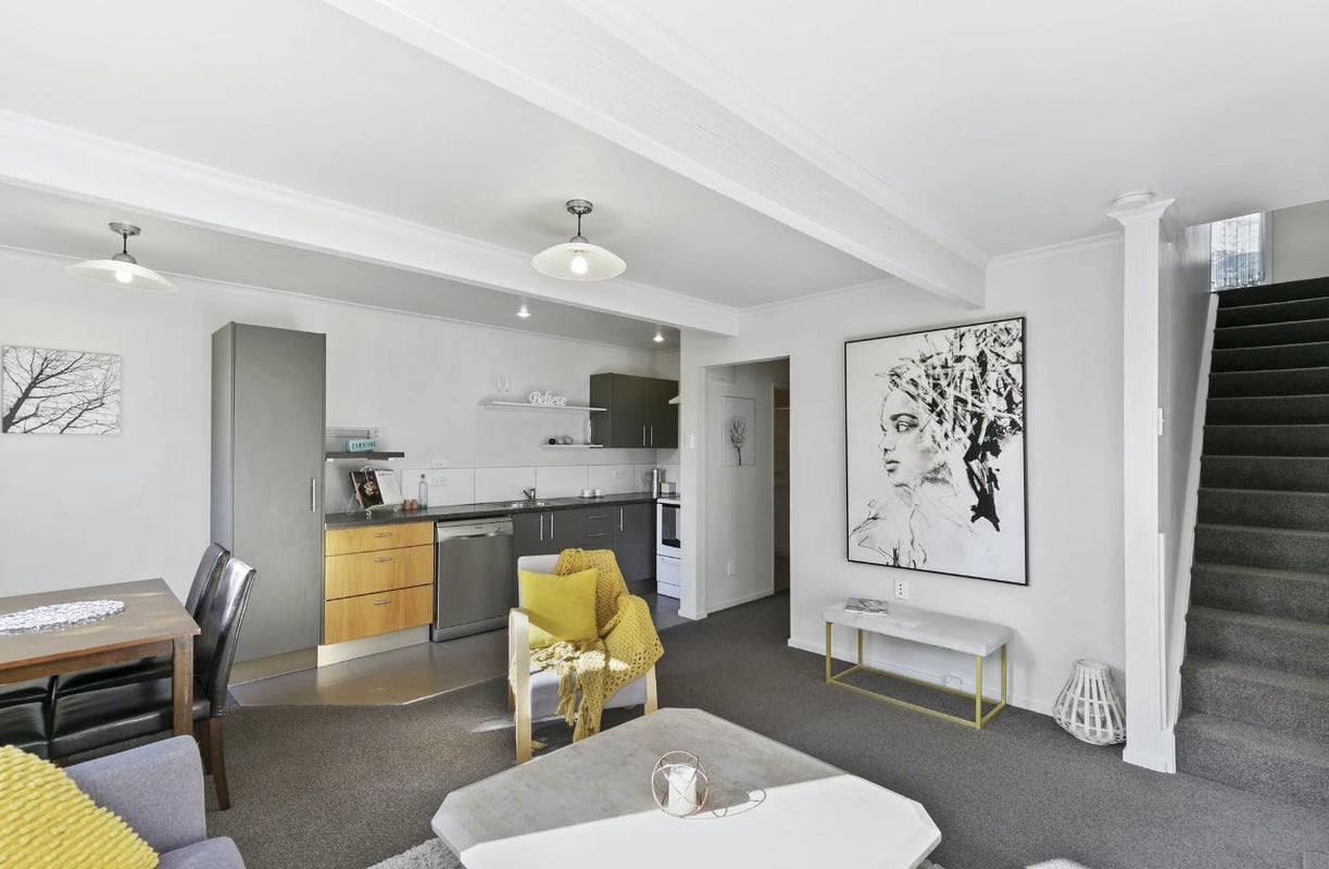 20 Lincoln Avenue, Tawa, Wellington - Carousel 2