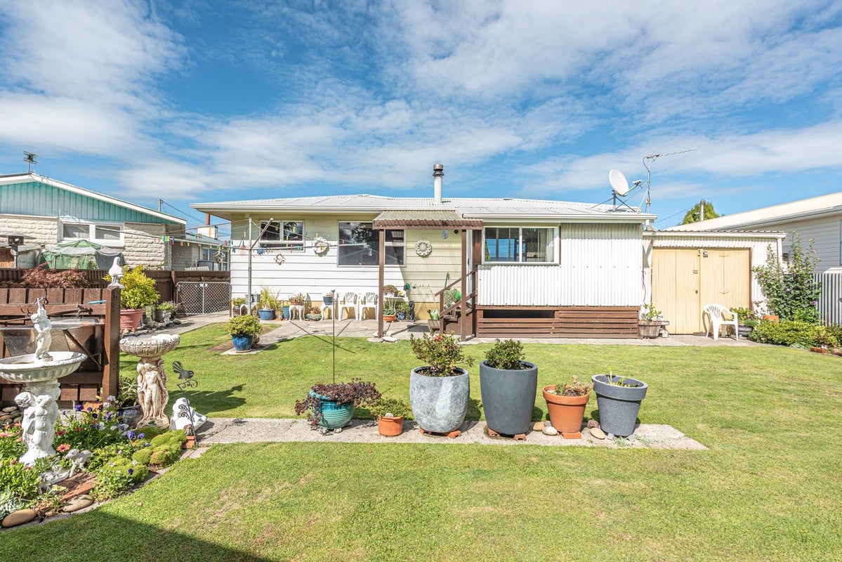 393 Somme Parade, Aramoho, Whanganui - Carousel 25