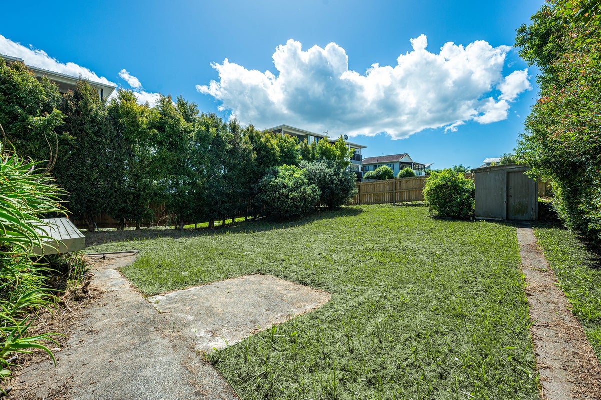 65 Smale Street, Point Chevalier, Auckland - Carousel 2
