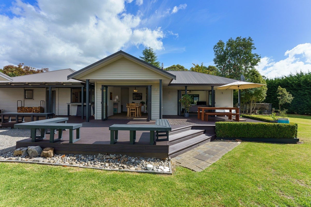 241 Otaki Gorge Road, Hautere - Carousel 1
