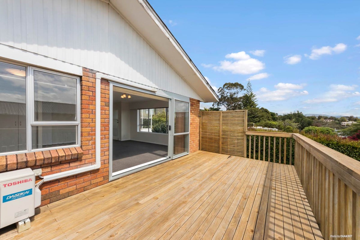 2/95 Glengarry Road, Glen Eden, Auckland - Carousel 1