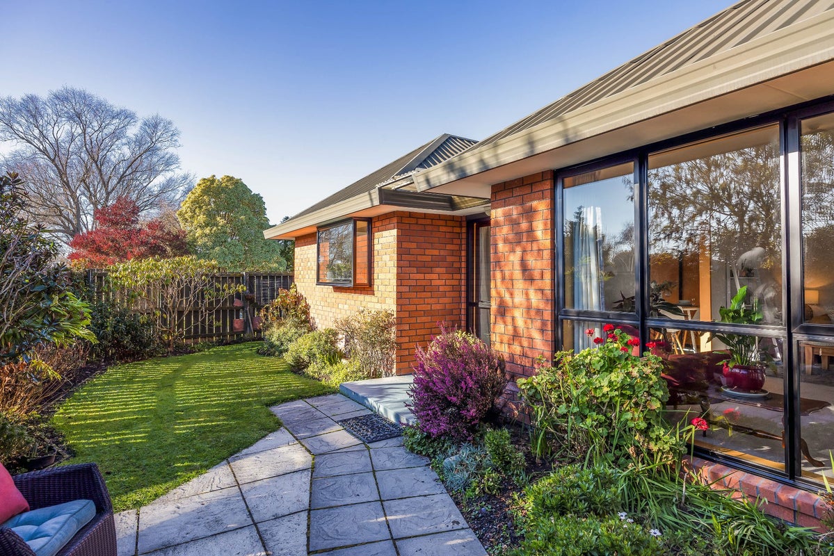 1/74 Lowry Avenue, Redwood, Christchurch - Carousel 1