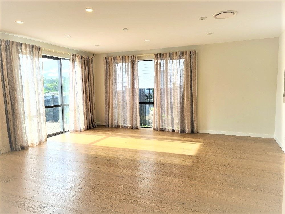 50 Ashley Avenue, Long Bay, Auckland - Carousel 2