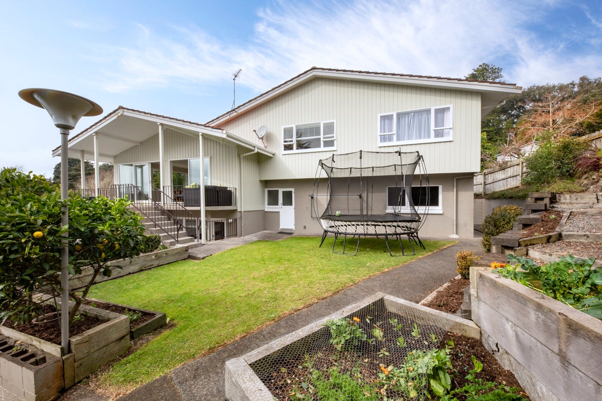 1/0 Budock Road, Hillsborough, Auckland - Carousel 2