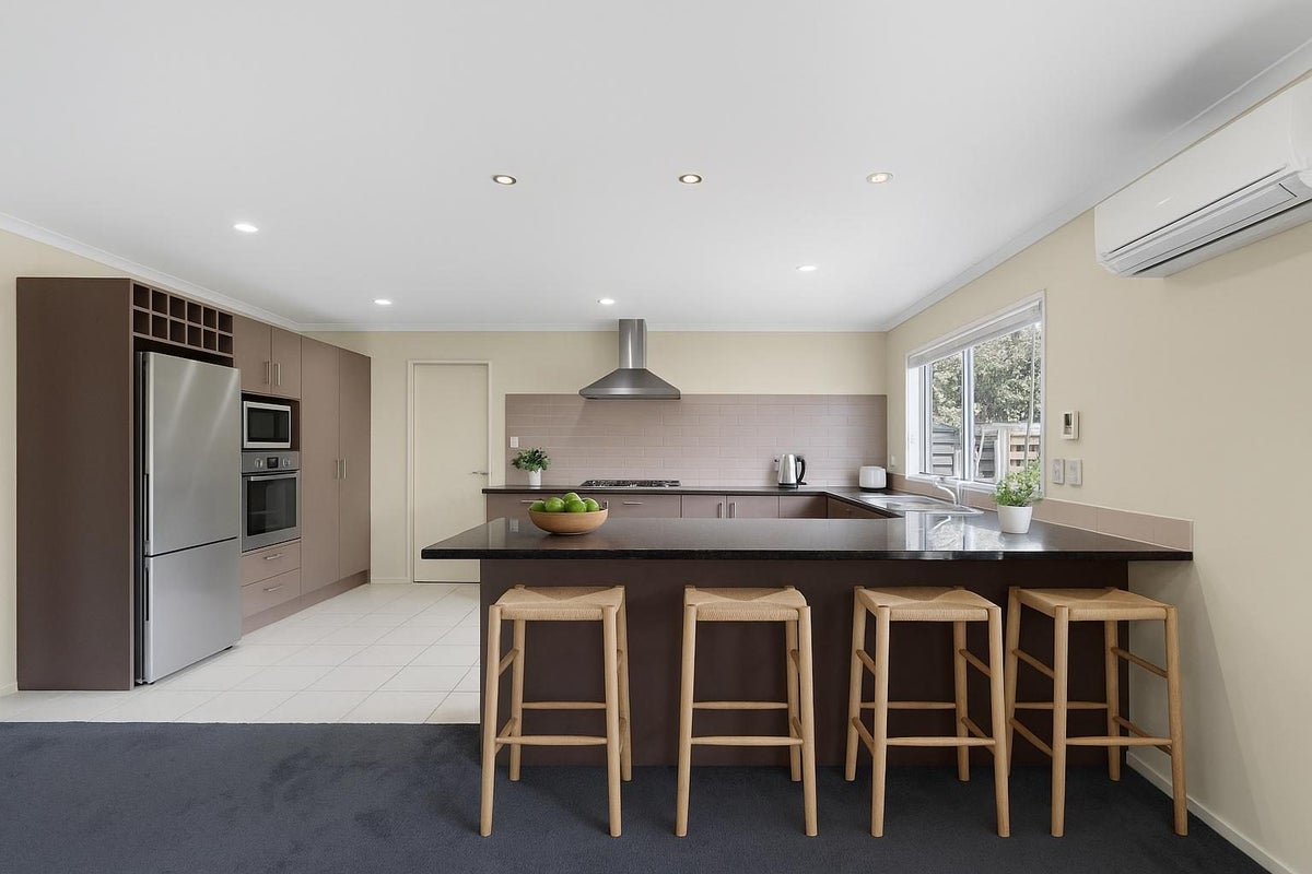 20 Bridgefield Crescent, Flat Bush, Auckland - Carousel 1