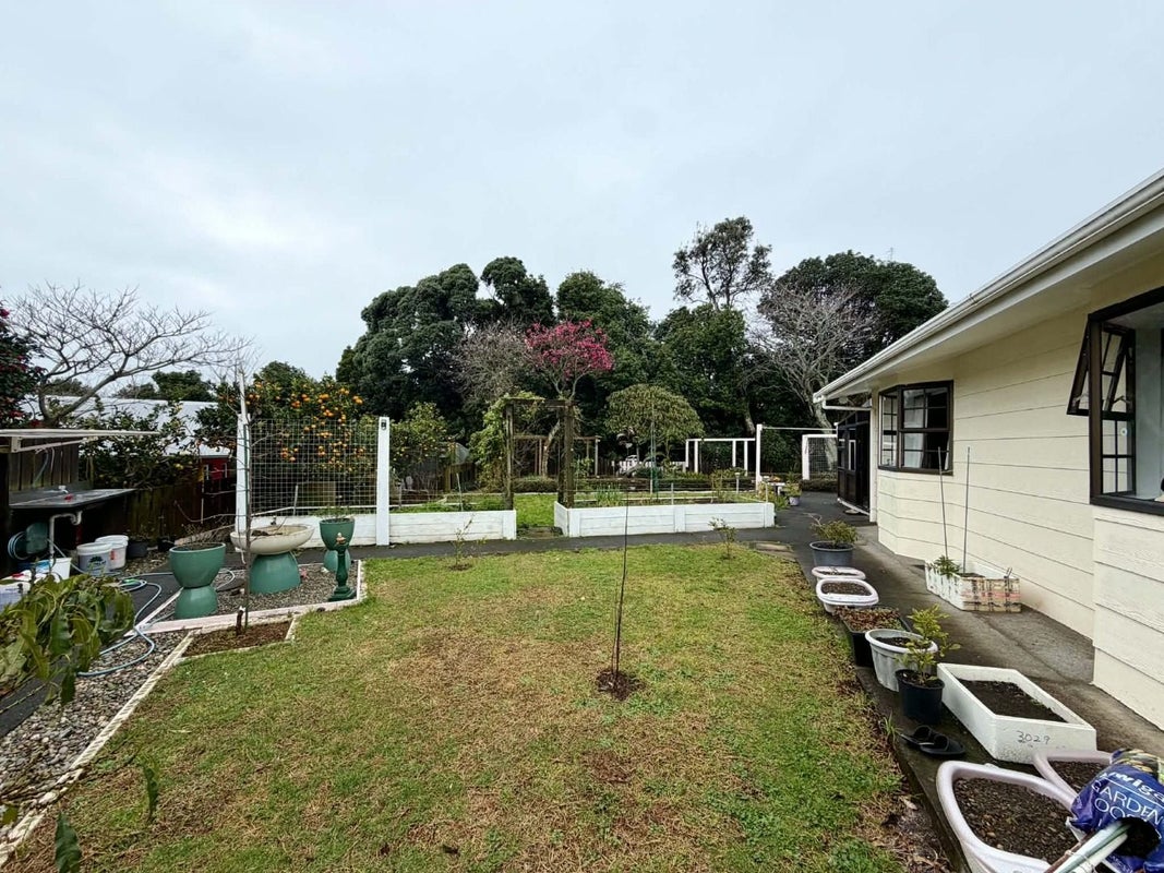161 Parklands Avenue, Bell Block, New Plymouth - Carousel 2