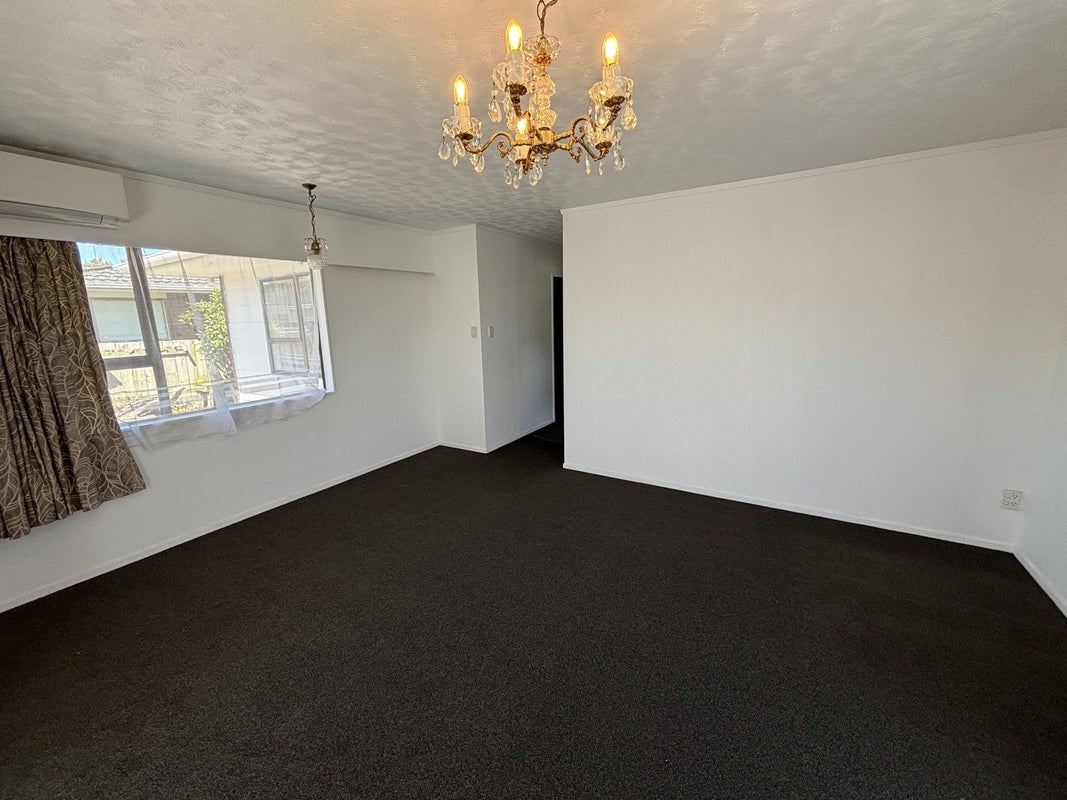 35A Hereford Street, West End, Palmerston North - Carousel 2