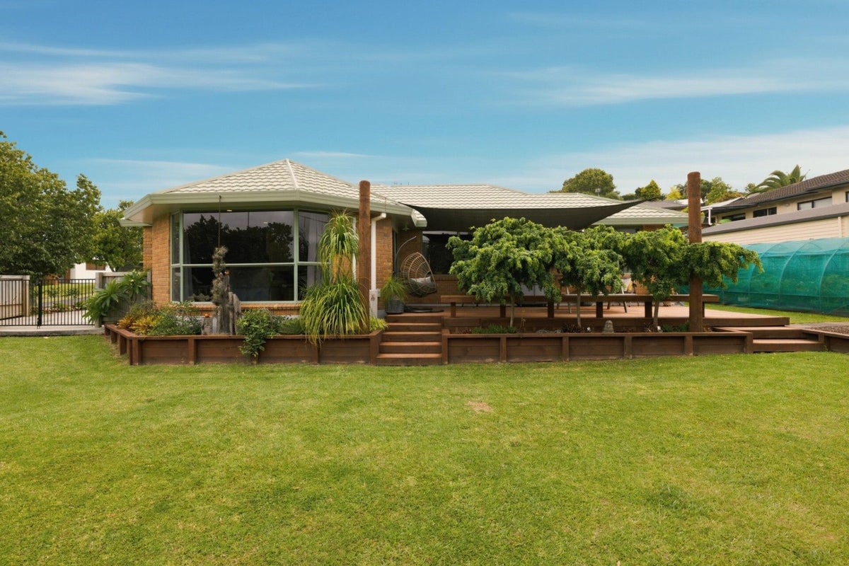 2 Karamu Terrace, Pyes Pa, Tauranga - Carousel 2