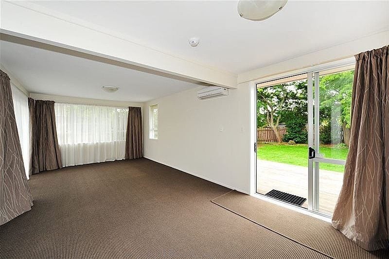 28 Royal Park Drive, Parklands, Christchurch - Carousel 2