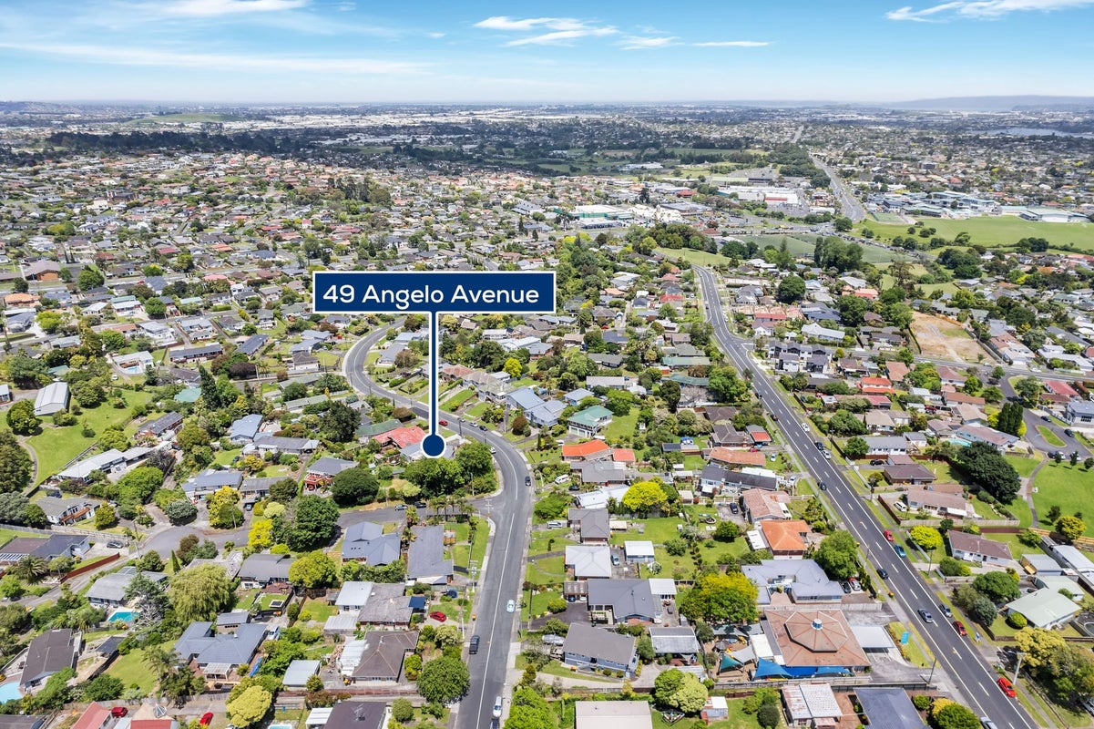 49 Angelo Avenue, Howick, Auckland - Carousel 21