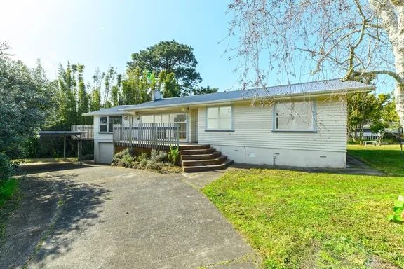 38 Cutler Street, New Lynn, Auckland - Carousel 1
