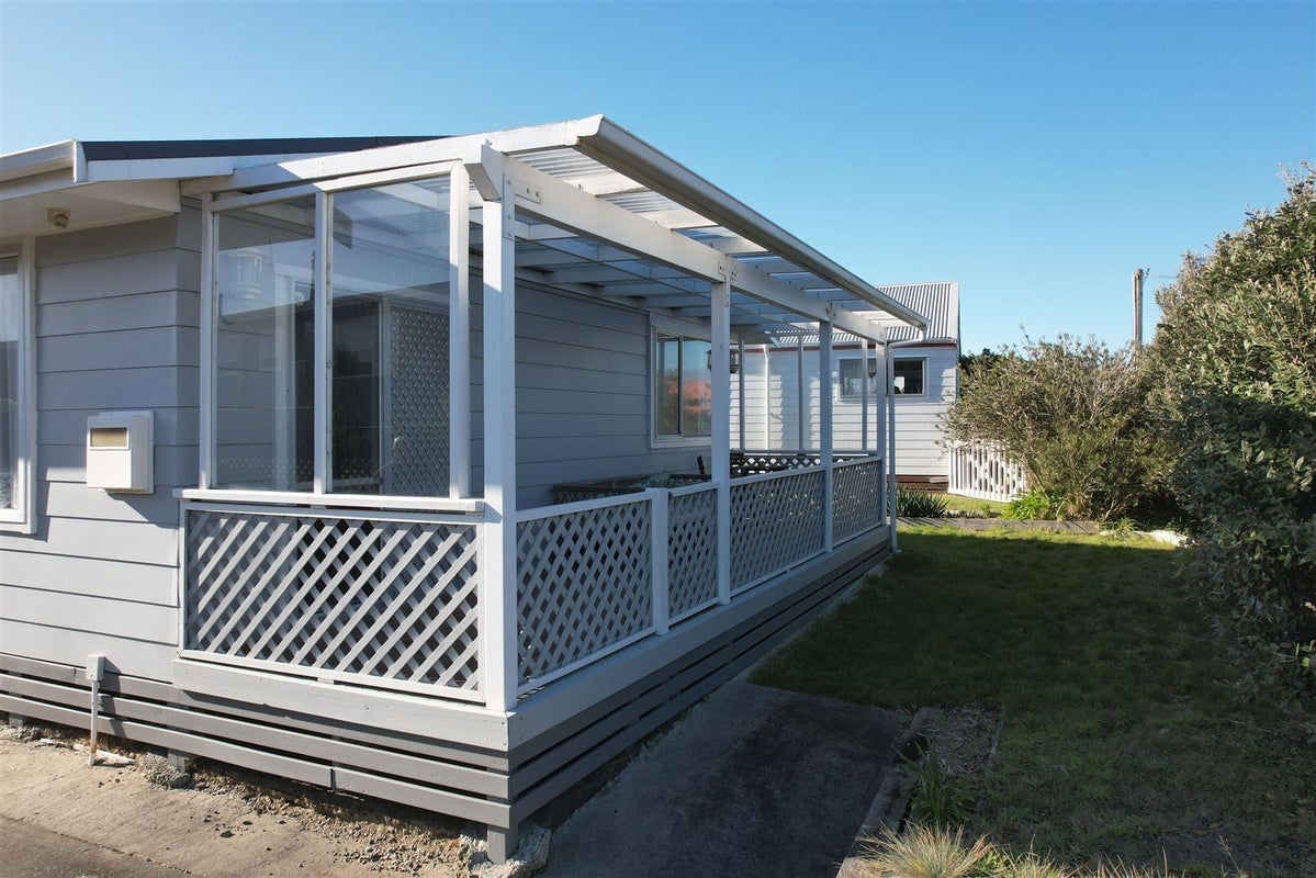 626 Waitarere Beach Road, Waitarere Beach, Levin - Carousel 2