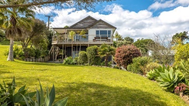 29 Tetley Road, Surfdale, Waiheke Island - Carousel 1
