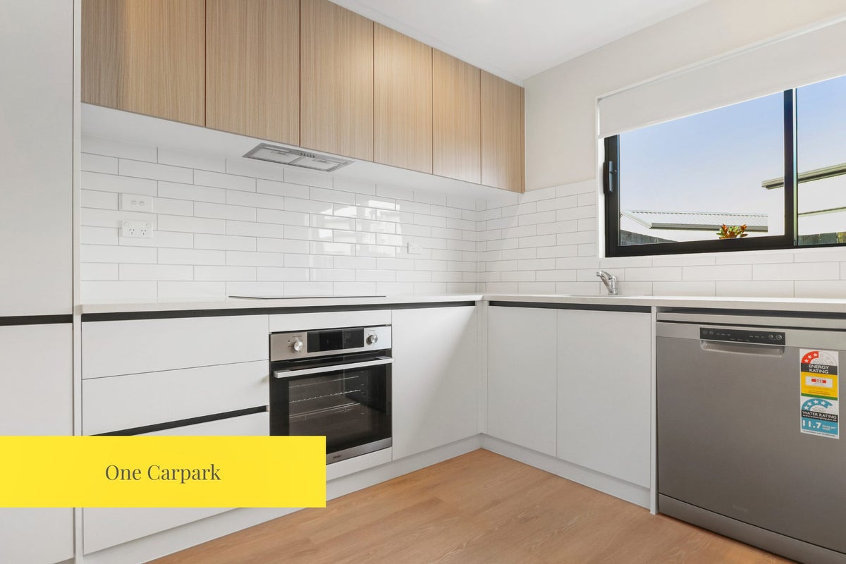17 Tukari Lane, Mangere Bridge, Auckland - Carousel 1