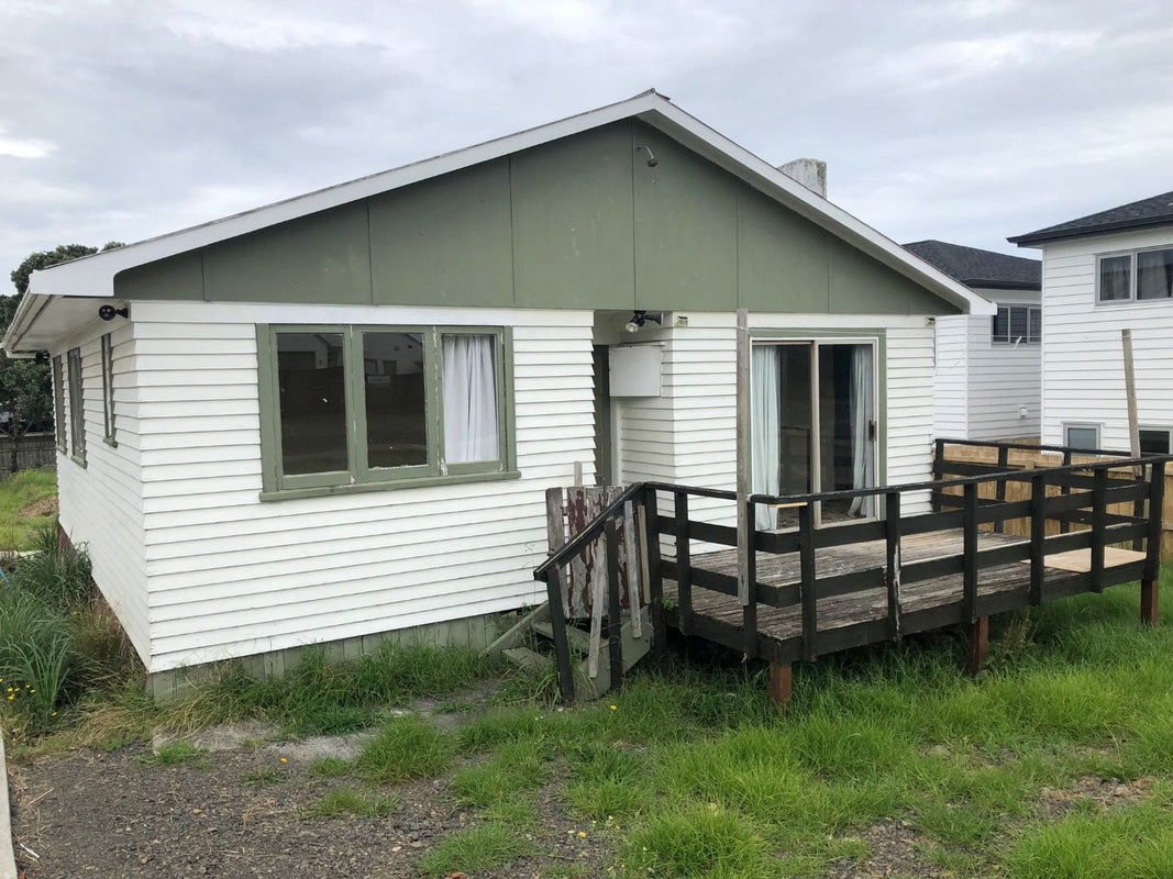34E McLeod Road, Weymouth, Auckland - Carousel 1