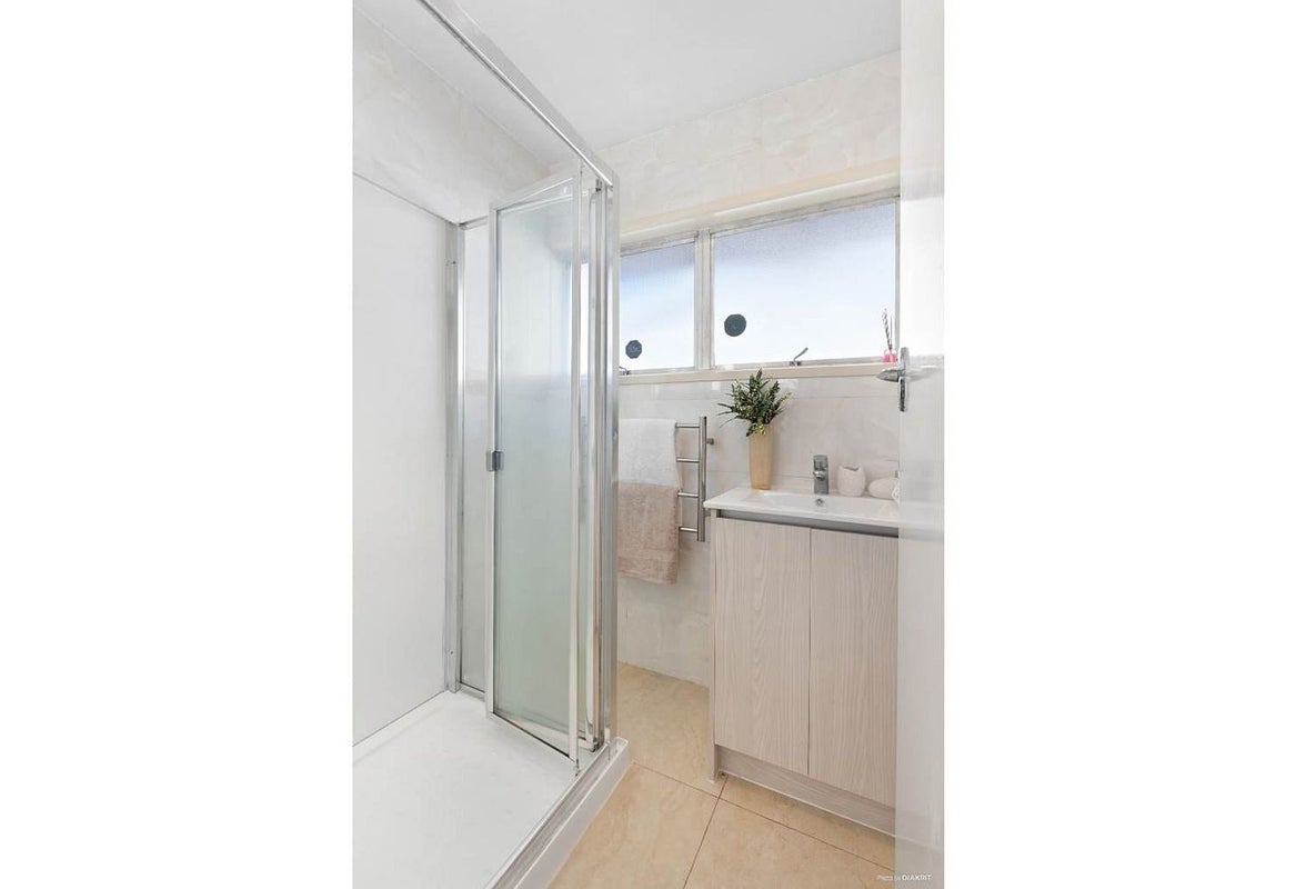 1/26 Pah Road, Epsom, Auckland - Carousel 12