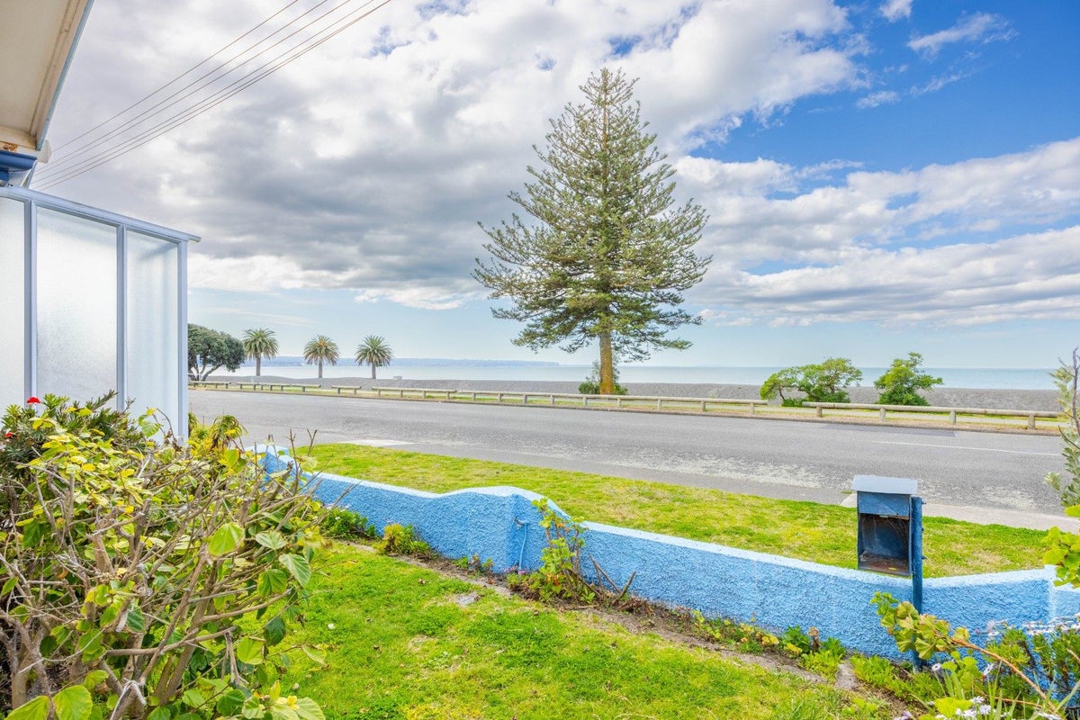 11 Ferguson Avenue, Westshore, Napier, Hawke's Bay - Carousel 20