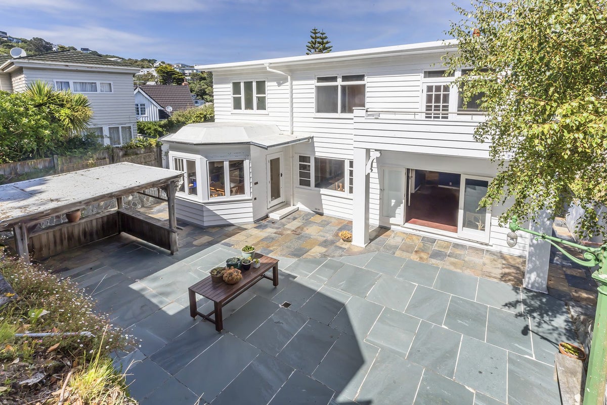3 Ashleigh Crescent, Miramar, Wellington - Carousel 1