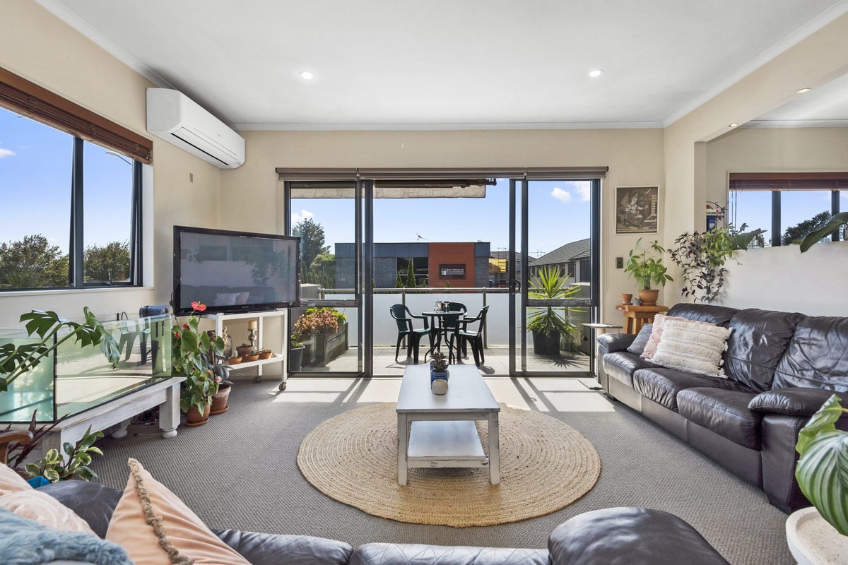 1153A Victoria Street, Whitiora, Hamilton - Carousel 2
