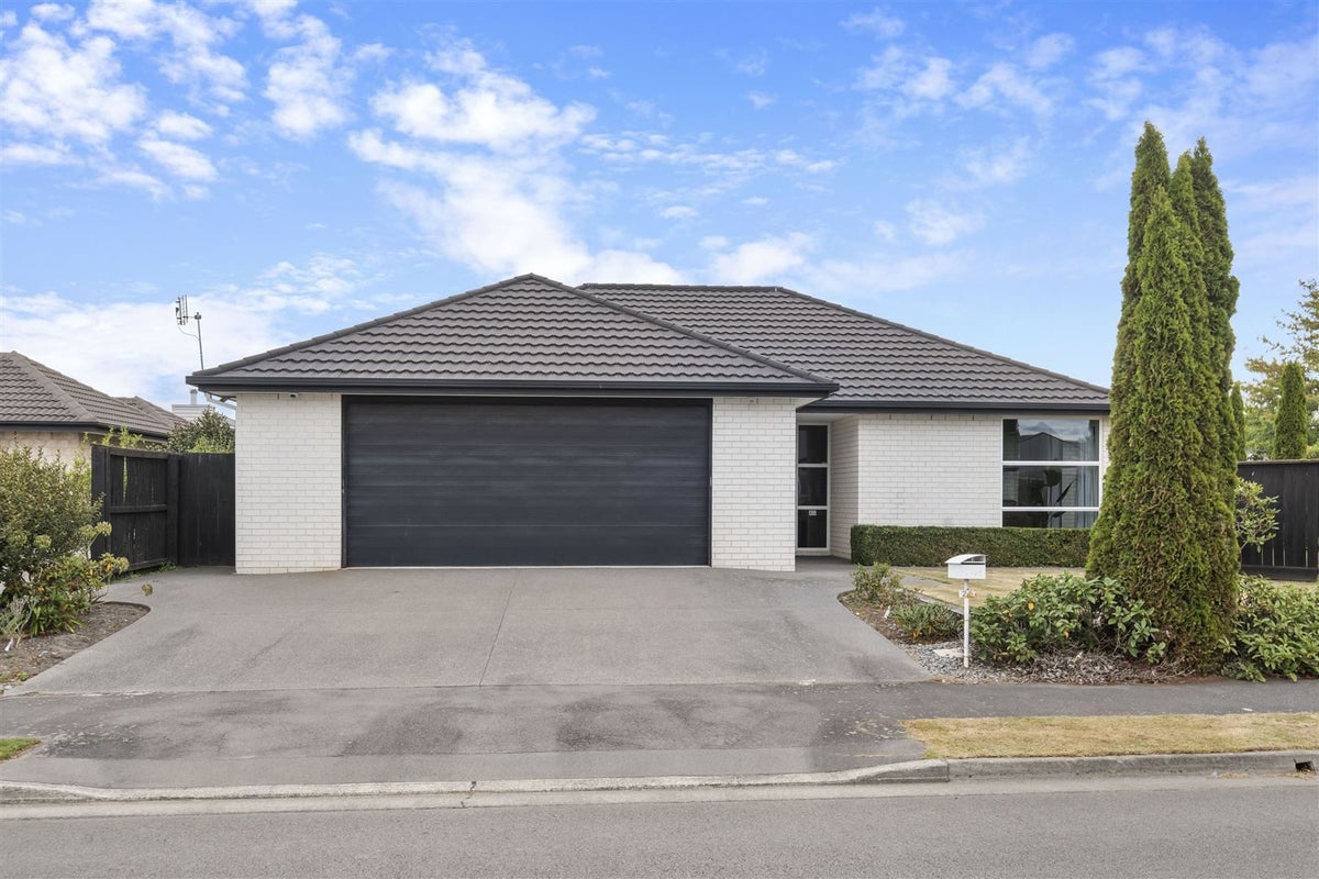 25 Brookwater Avenue, Northwood, Christchurch - Carousel 1