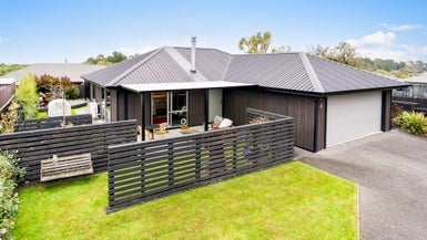 6 Lancaster Lane, Waldronville, Dunedin - Carousel 1