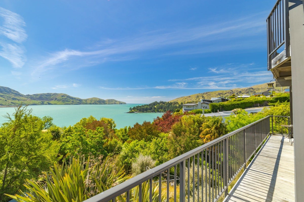 23 Ranui Crescent, Diamond Harbour, Lyttelton - Carousel 1